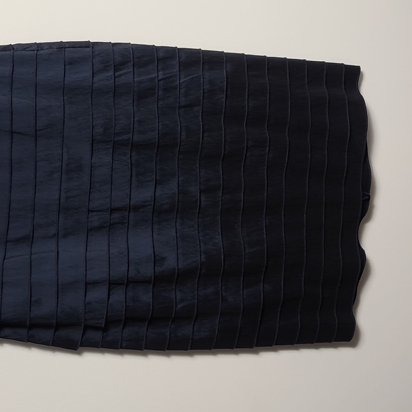 TADASHI SHOJI Midnight Blue Pleated Layered Tiered Ruffle 3D Flower Size 6 - Picture 5 of 14